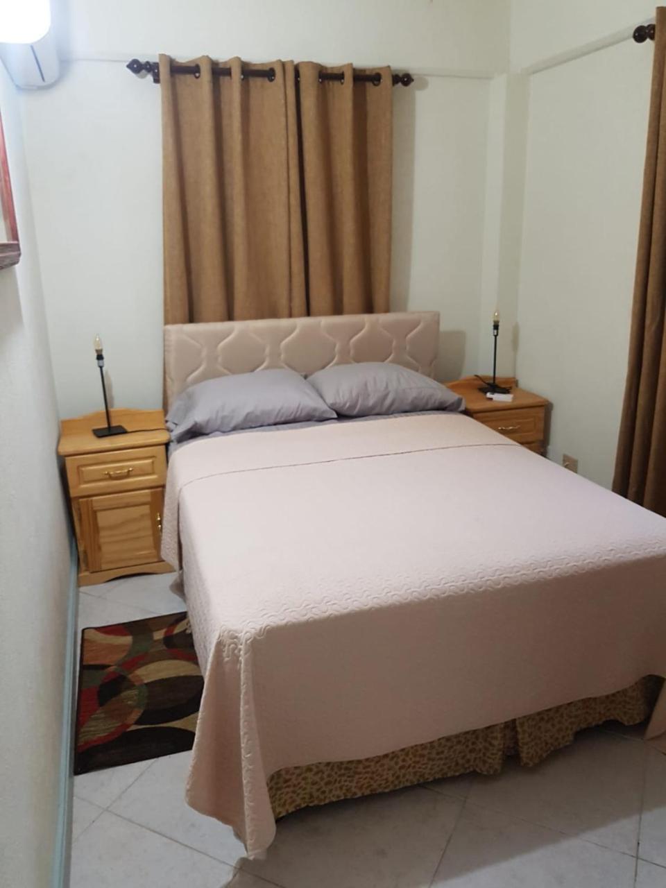 Breezy Apts Saint Philip Εξωτερικό φωτογραφία
